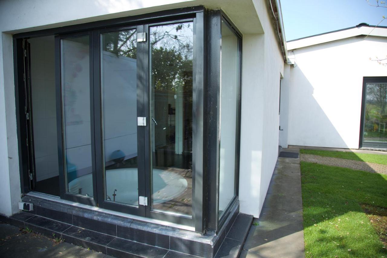 Bungalow Haarlem Amsterdam With Jacuzzi Vijfhuizen Exterior foto